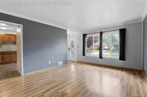 245 Darwin ST, Westland, MI 48186