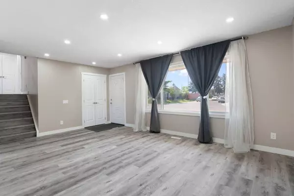 5340 5 AVE SE, Calgary, AB T2A 4E3