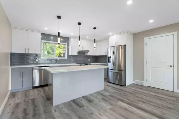 5340 5 AVE SE, Calgary, AB T2A 4E3