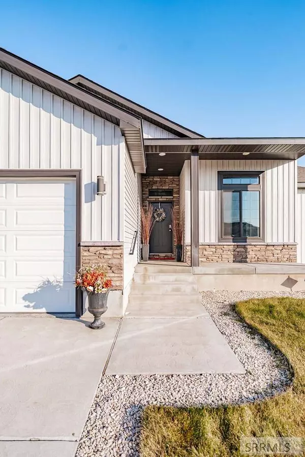 4156 N Ventura Avenue, Idaho Falls, ID 83401