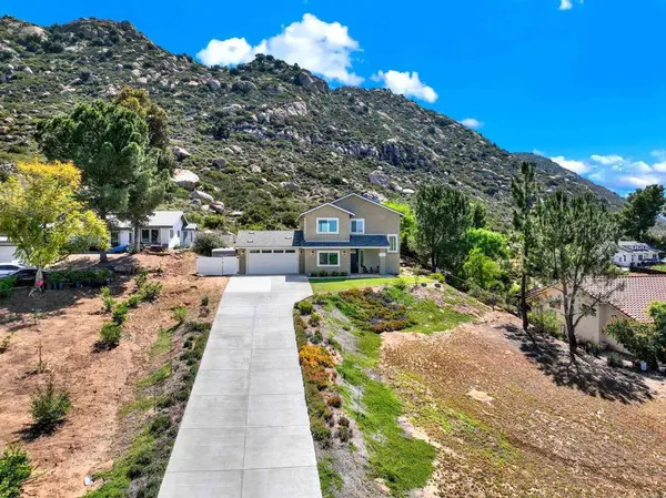 25034 Poderio Dr, Ramona, CA 92065