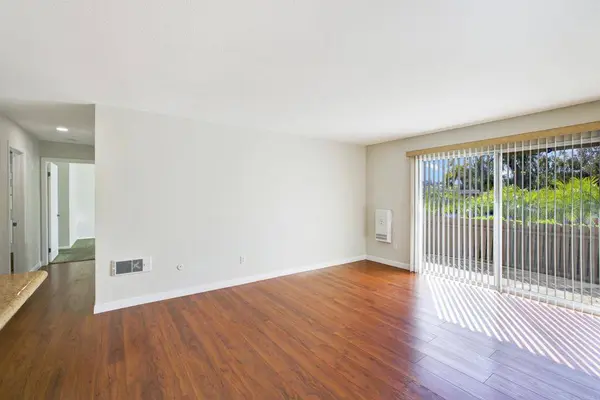 432 Edgehill LN #169, Oceanside, CA 92054