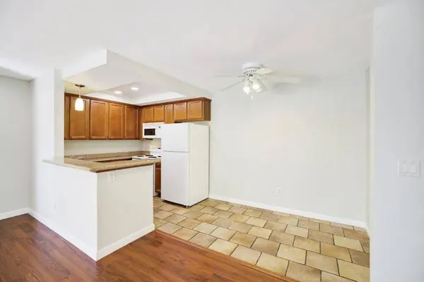 432 Edgehill LN #169, Oceanside, CA 92054