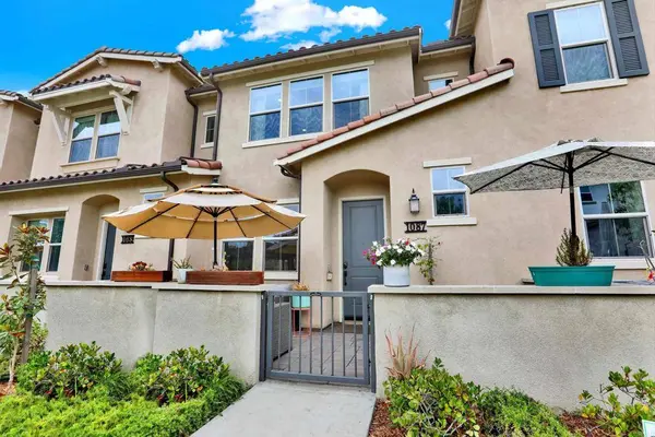 1087 Delpy View