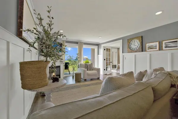 640 W Solana CIR #19, Solana Beach, CA 92075