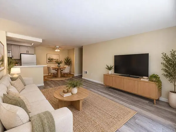 432 Edgehill LN, Oceanside, CA 92054