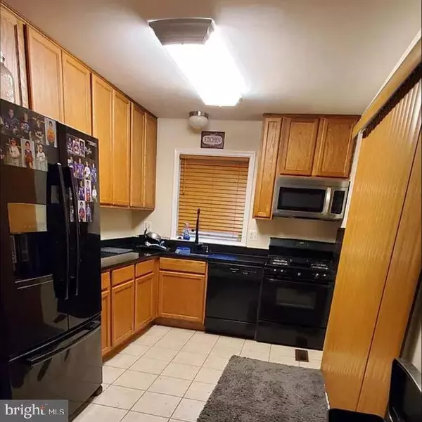 13706 LYNNCROFT DR, Chantilly, VA 20151