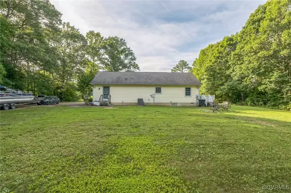 2301 White Chapel RD, Lancaster, VA 22503