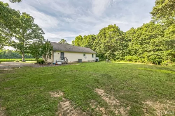 2301 White Chapel RD, Lancaster, VA 22503