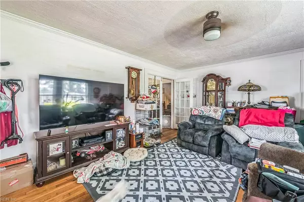 32105 Elizabeth St ST, Boykins, VA 23827