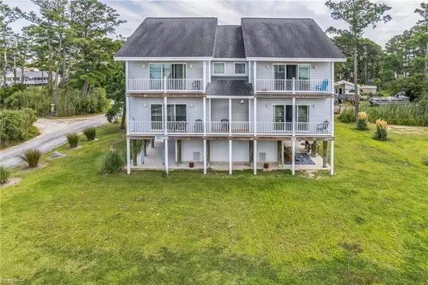 7516 Doe Bay LN, Chincoteague Island, VA 23336