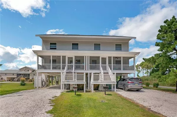 7516 Doe Bay LN, Chincoteague Island, VA 23336