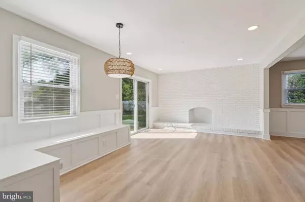 508 HARBOR DR, Annapolis, MD 21403