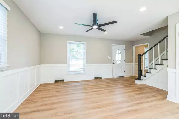 508 HARBOR DR, Annapolis, MD 21403