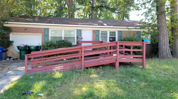 37 Colony RD, Newport News, VA 23602