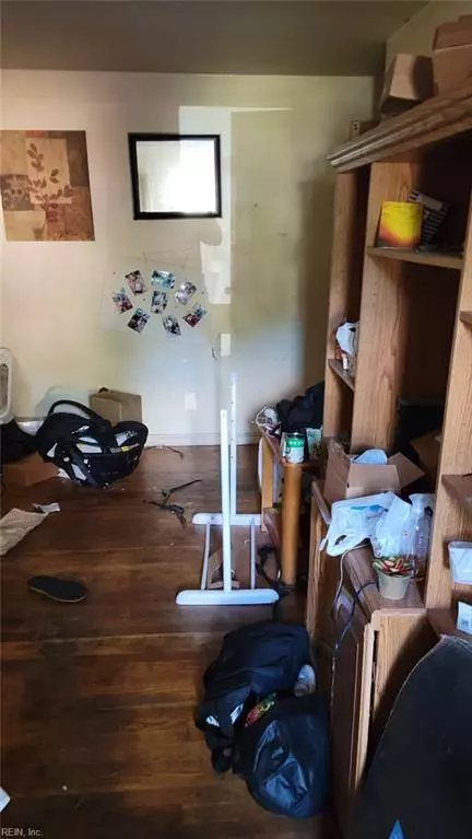 37 Colony RD, Newport News, VA 23602