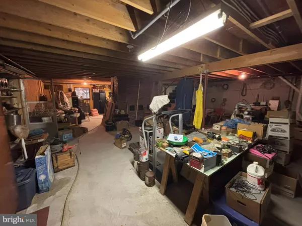 465 SUNDOWN TRL, Great Cacapon, WV 25422