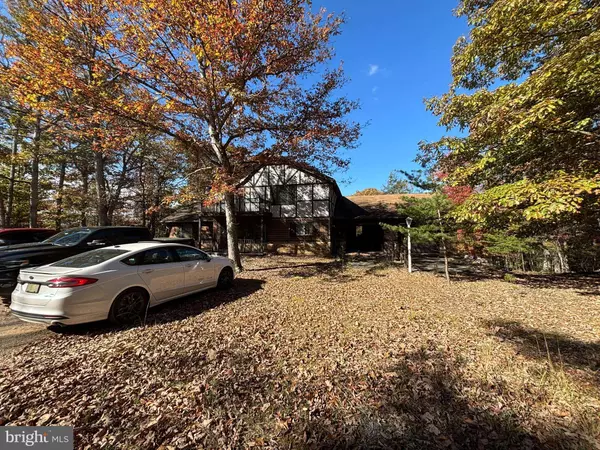 465 SUNDOWN TRL, Great Cacapon, WV 25422