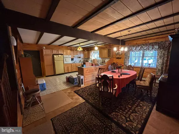 465 SUNDOWN TRL, Great Cacapon, WV 25422