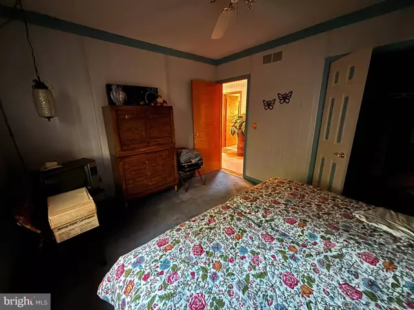 465 SUNDOWN TRL, Great Cacapon, WV 25422