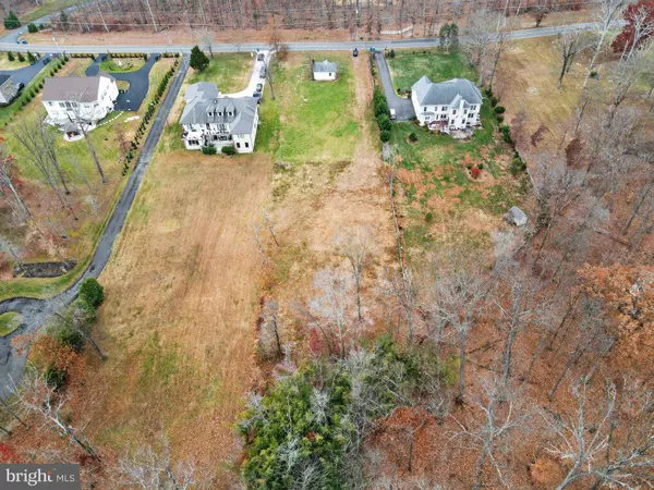 5955 COLCHESTER RD, Fairfax, VA 22030