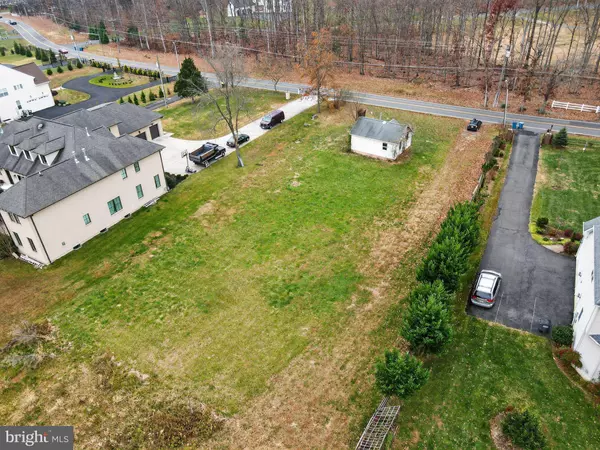 5955 COLCHESTER RD, Fairfax, VA 22030