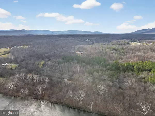 293 PENNY ANN LN, Strasburg, VA 22657