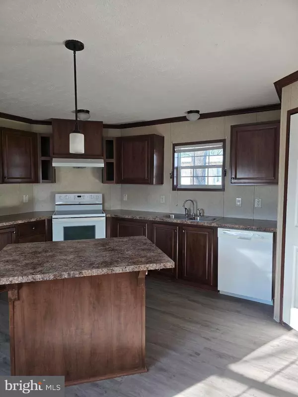 54 COREY LN COREY LN, Ridgeley, WV 26753