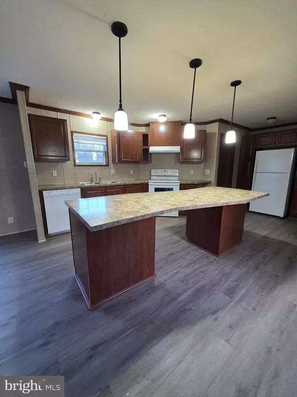 17 NORTH RANEE DRIVE, Ridgeley, WV 26753