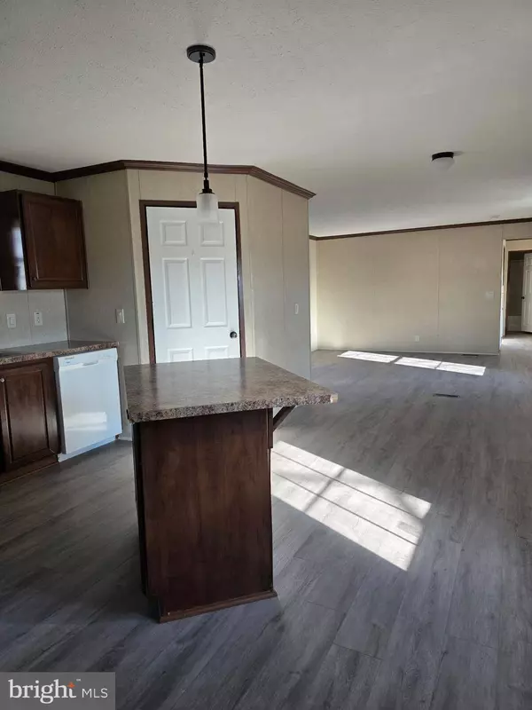 54 COREY LN COREY LN, Ridgeley, WV 26753