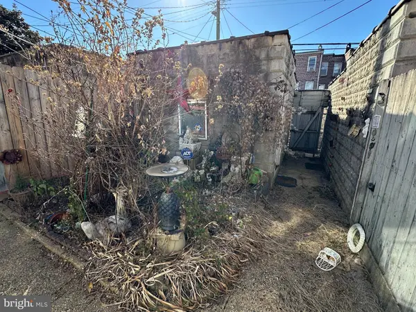 2827 CHESTERFIELD AVE, Baltimore, MD 21213