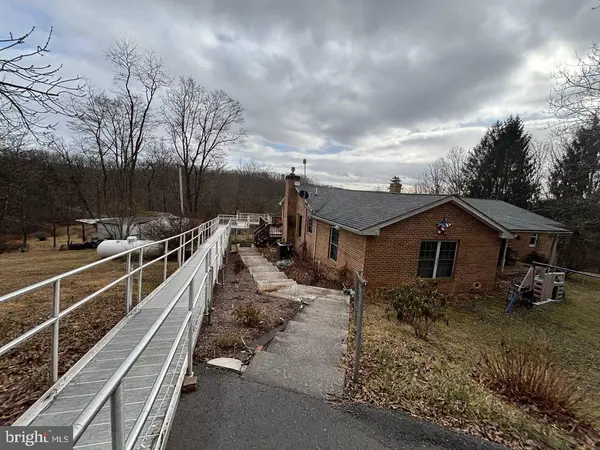 6395 SPRINGFIELD PIKE, Points, WV 25437