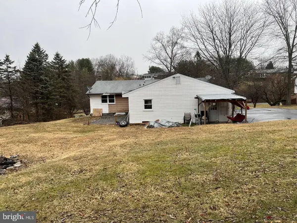 67 GREGORY DR, Martinsburg, WV 25404