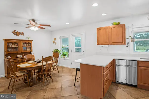 7516 DOE BAY LN, Chincoteague Island, VA 23336