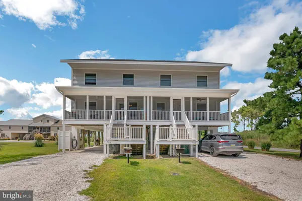 7516 DOE BAY LN, Chincoteague Island, VA 23336