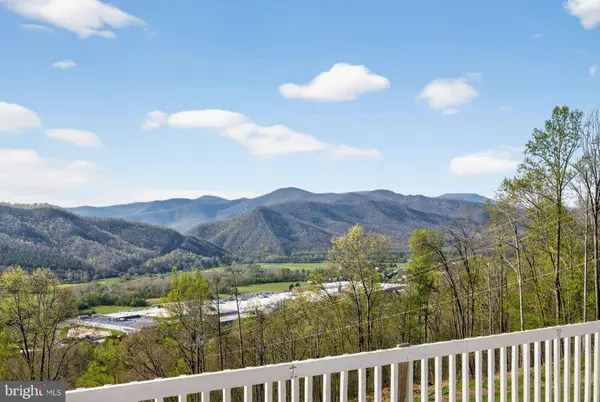 355 CLAN ALPINE WAY, Glasgow, VA 24555