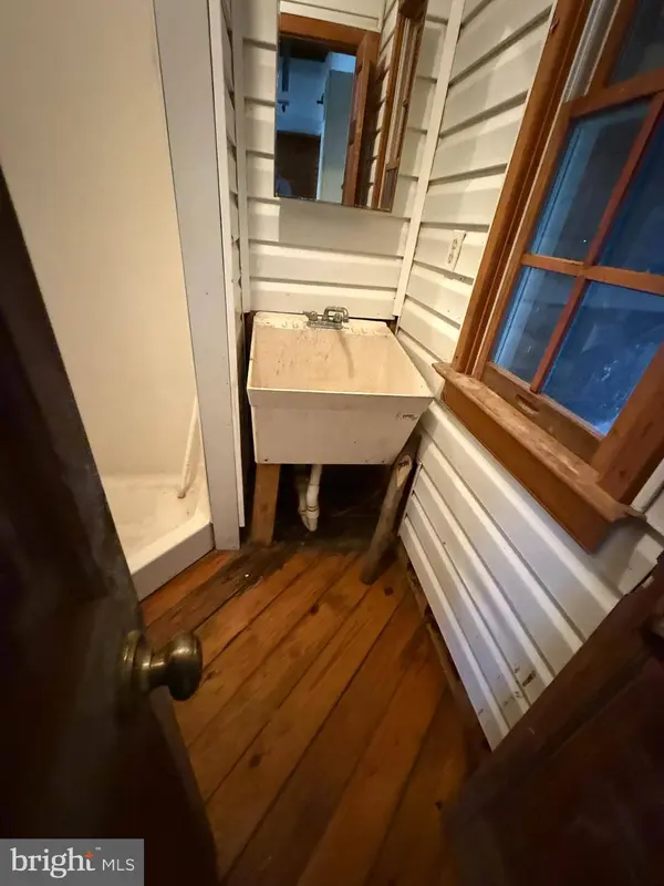 901 HILLCREST AVE, Highland Springs, VA 23075