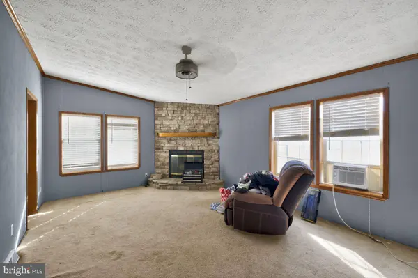 355 CLAN ALPINE WAY, Glasgow, VA 24555