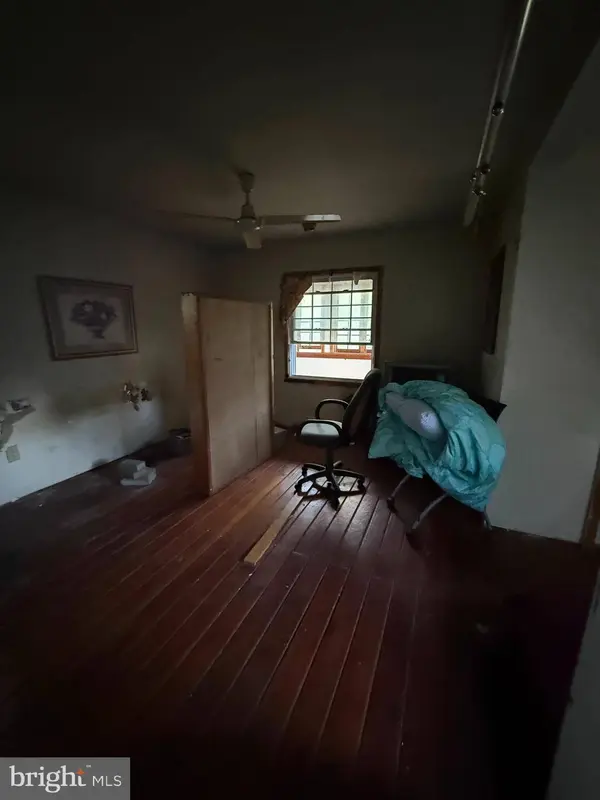 901 HILLCREST AVE, Highland Springs, VA 23075