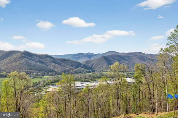 355 CLAN ALPINE WAY, Glasgow, VA 24555