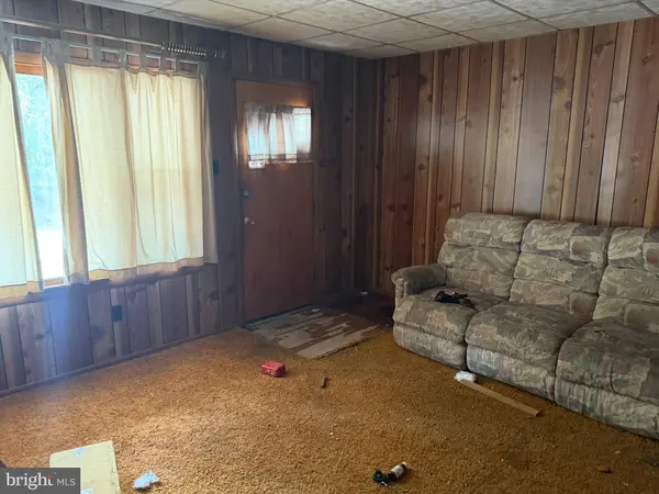 157 VALLEY BLVD, Wheeling, WV 26003