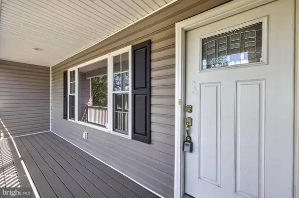 108 AUGUSTA AVE, Grottoes, VA 24441