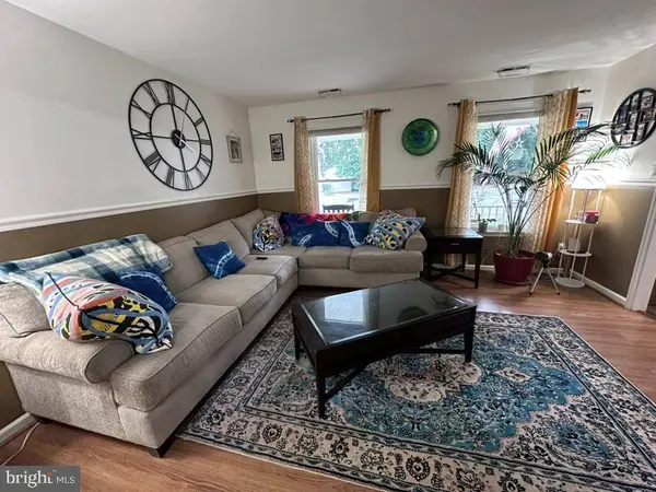 4802 QUEENSBURY CIR, Fredericksburg, VA 22408