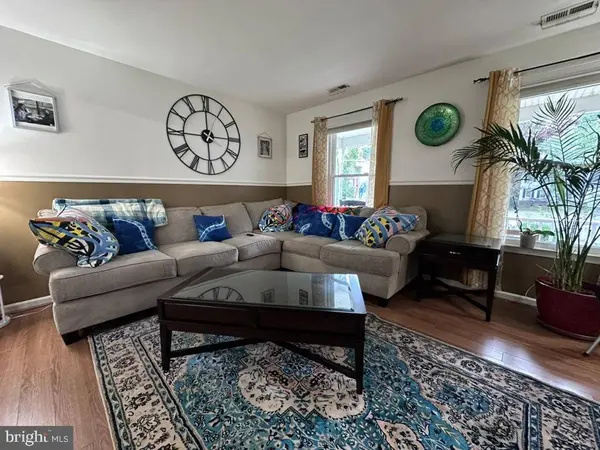4802 QUEENSBURY CIR, Fredericksburg, VA 22408