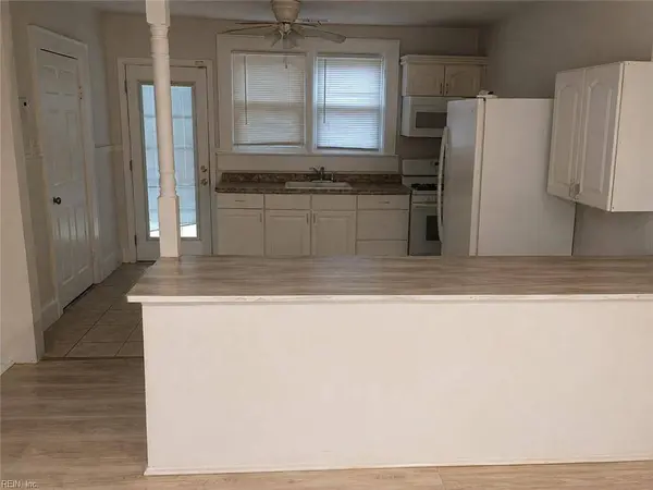 3714 Pamlico CIR, Norfolk, VA 23513