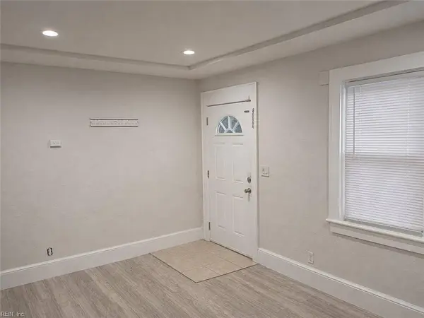 3714 Pamlico CIR, Norfolk, VA 23513