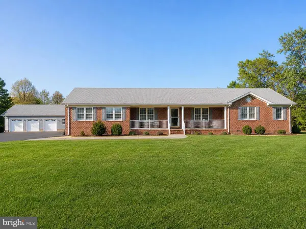 38 SILVERLEAF DR, Hague, VA 22469