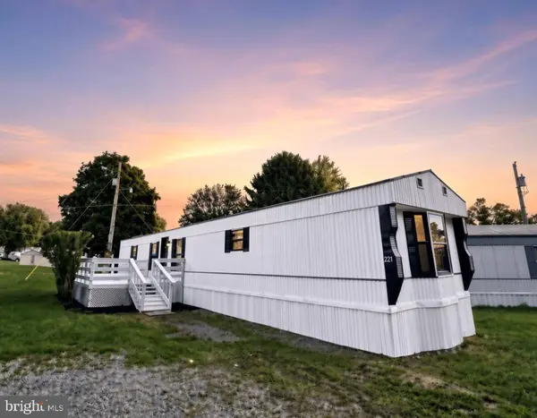 221 TREVOR CT, Martinsburg, WV 25403