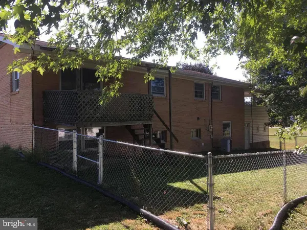 208 EISENHOWER DR, Moorefield, WV 26836