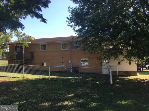 208 EISENHOWER DR, Moorefield, WV 26836